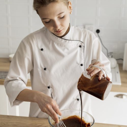 medium-shot-woman-cooking